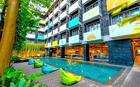 Hotel Tijili Seminyak Bali